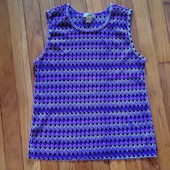 L&X blouse. These are beautiful blouses. - Picture 8 of 12